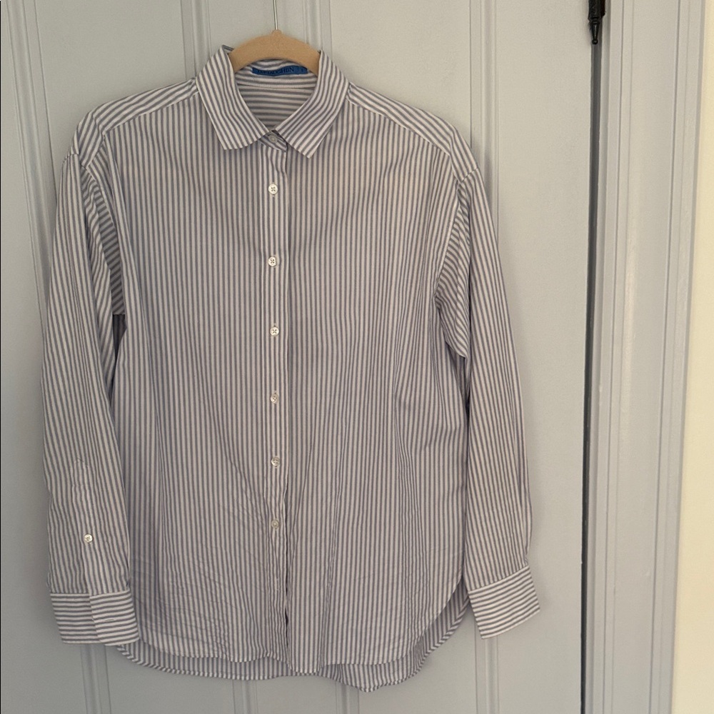 J. McLaughlin Navy and White Pinstripe Button-Up Shirt
